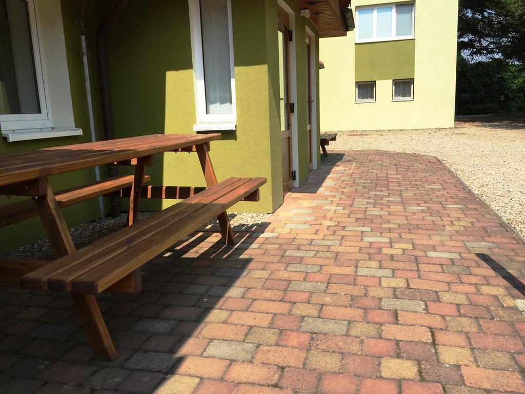 Penzion V Parku Cejkovice (Hodonin) Exterior foto