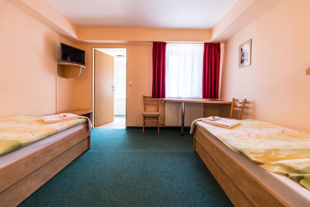 Penzion V Parku Cejkovice (Hodonin) Quarto foto