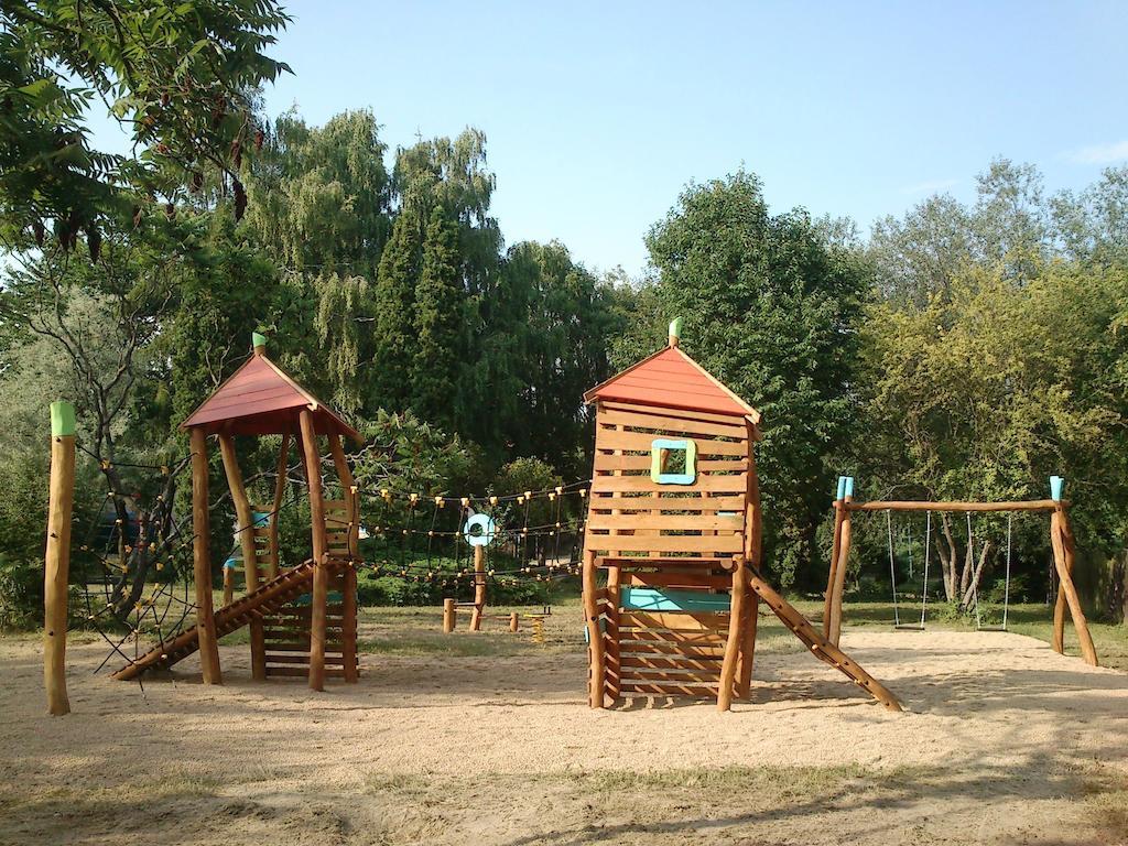 Penzion V Parku Cejkovice (Hodonin) Exterior foto
